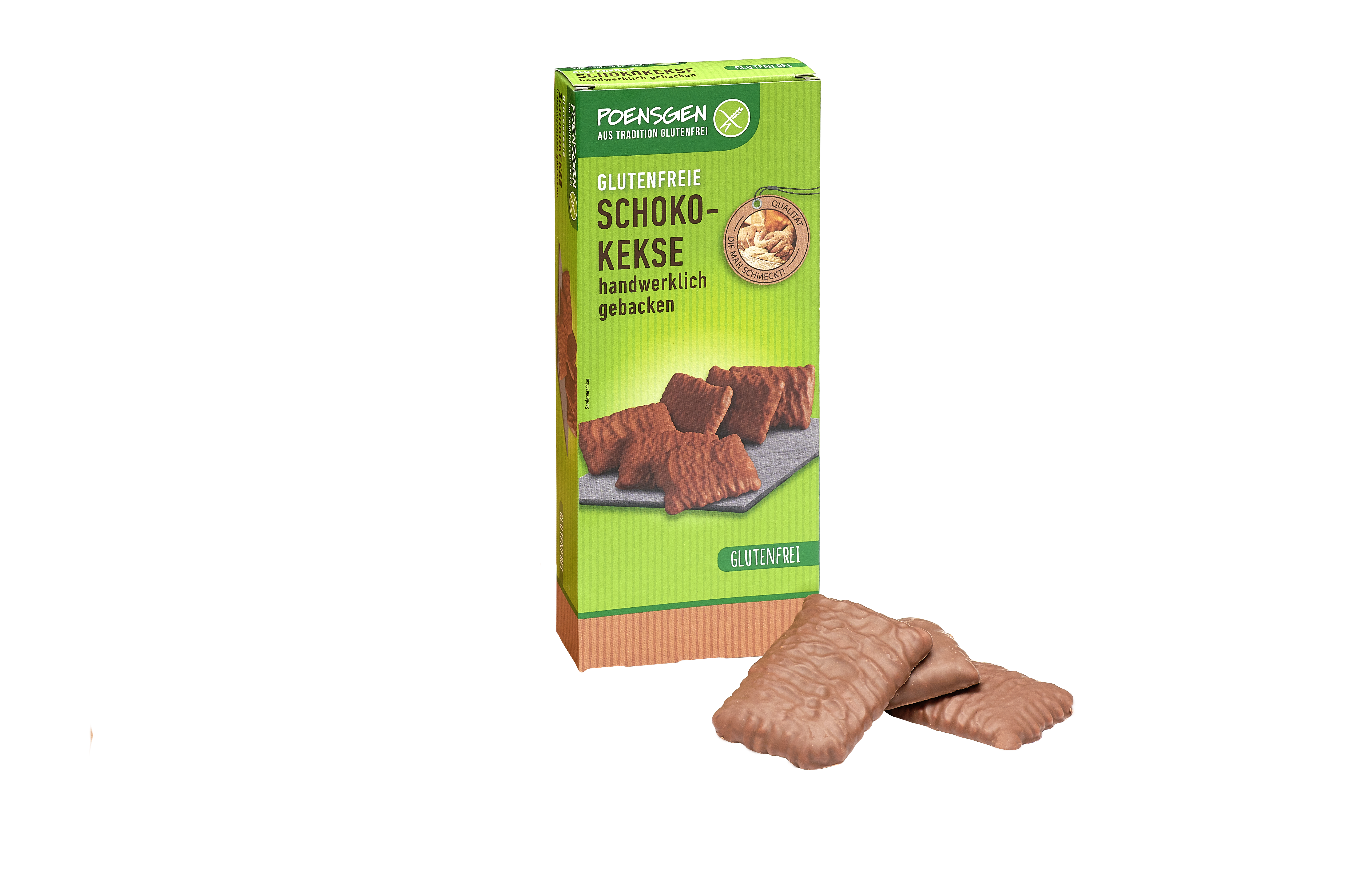 Drei komplett mit Schokolade überzogene rechteckige Kekse neben der Produktverpackung, einem grünen länglichen Karton